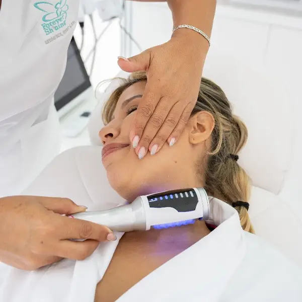 Lumilif roller facial
